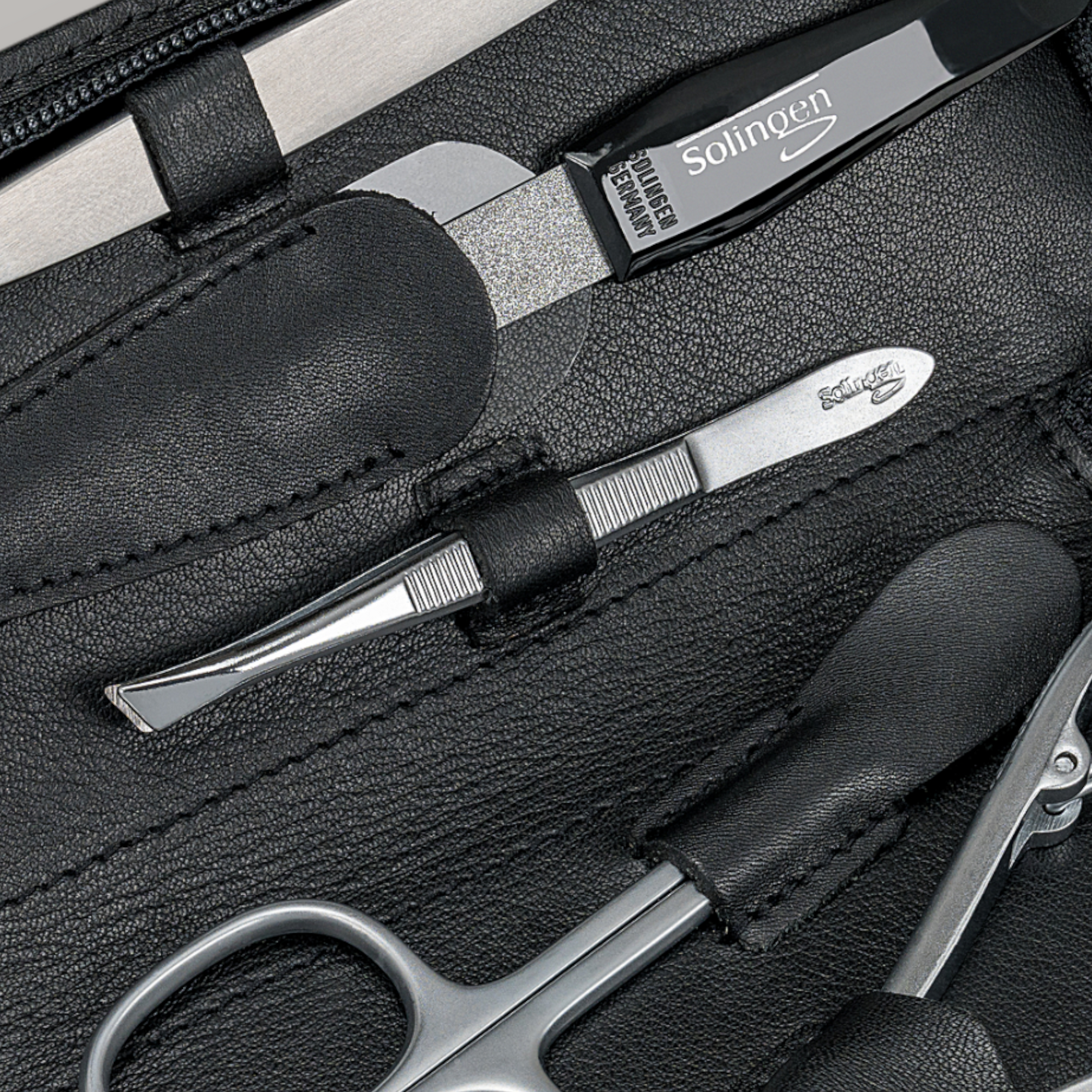 Trousse de manucure 5 pièces Nappa / noir (cuir de vachette pleine fleur)