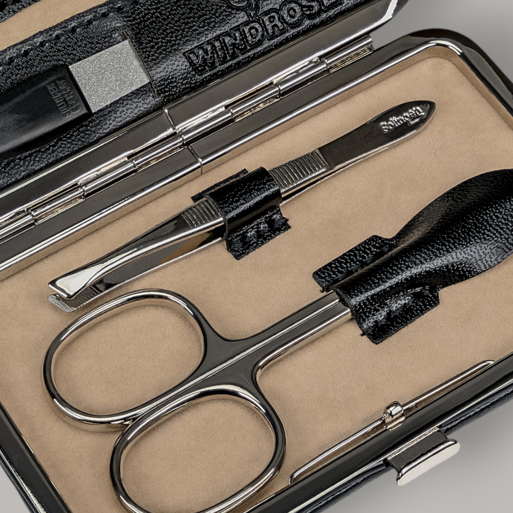 Astuccio per manicure 4 pezzi Merino / nero