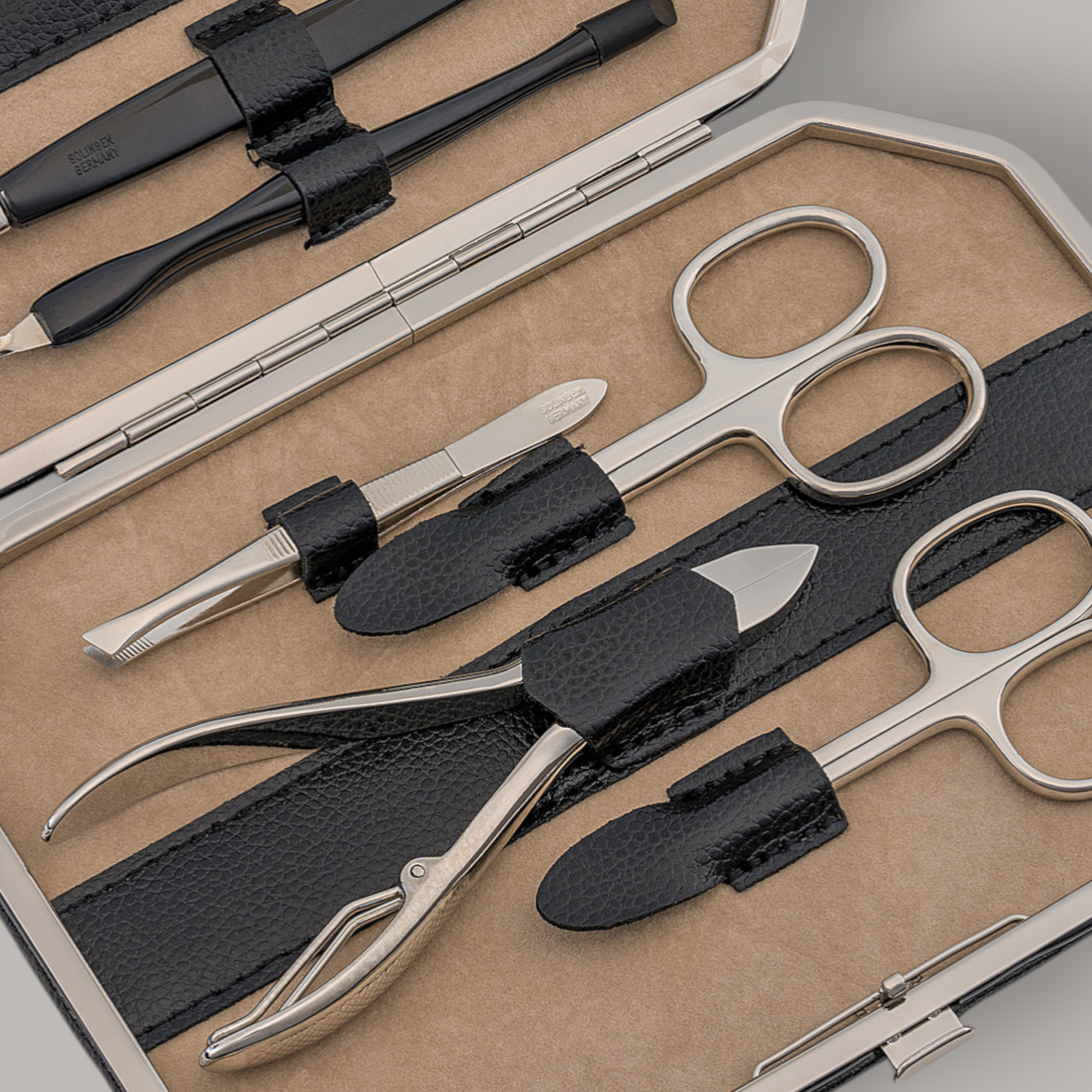 Astuccio per manicure da 10 pezzi Beluga / nero (pelle)