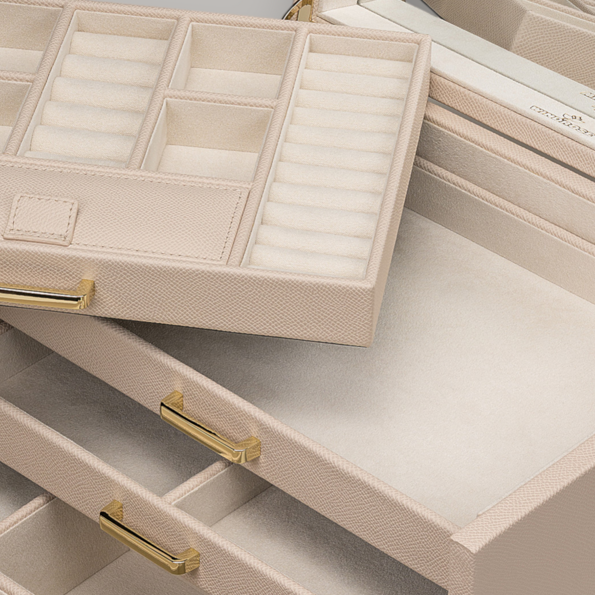 Schmuckkoffer luxora beige (Art.-Nr. 803992.12) – Detailansicht Einsatz und Schubladen